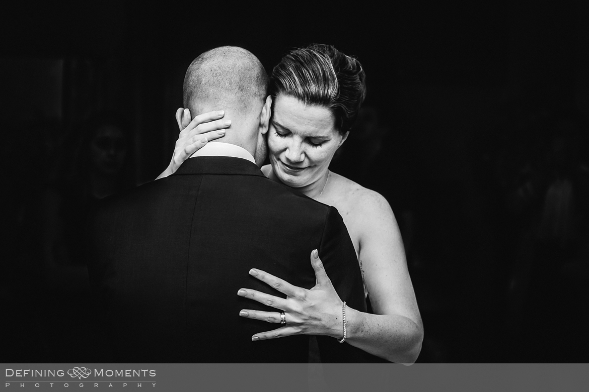 surrey documentary wedding photographer documentary natural stylish contemporary wedding photography party first dance